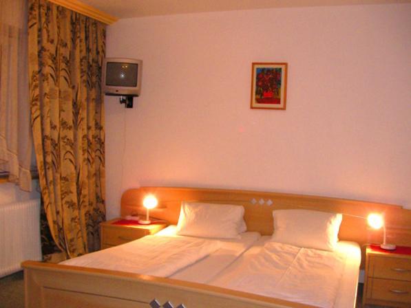 Hotel Sonnhof Wiesing Exterior photo